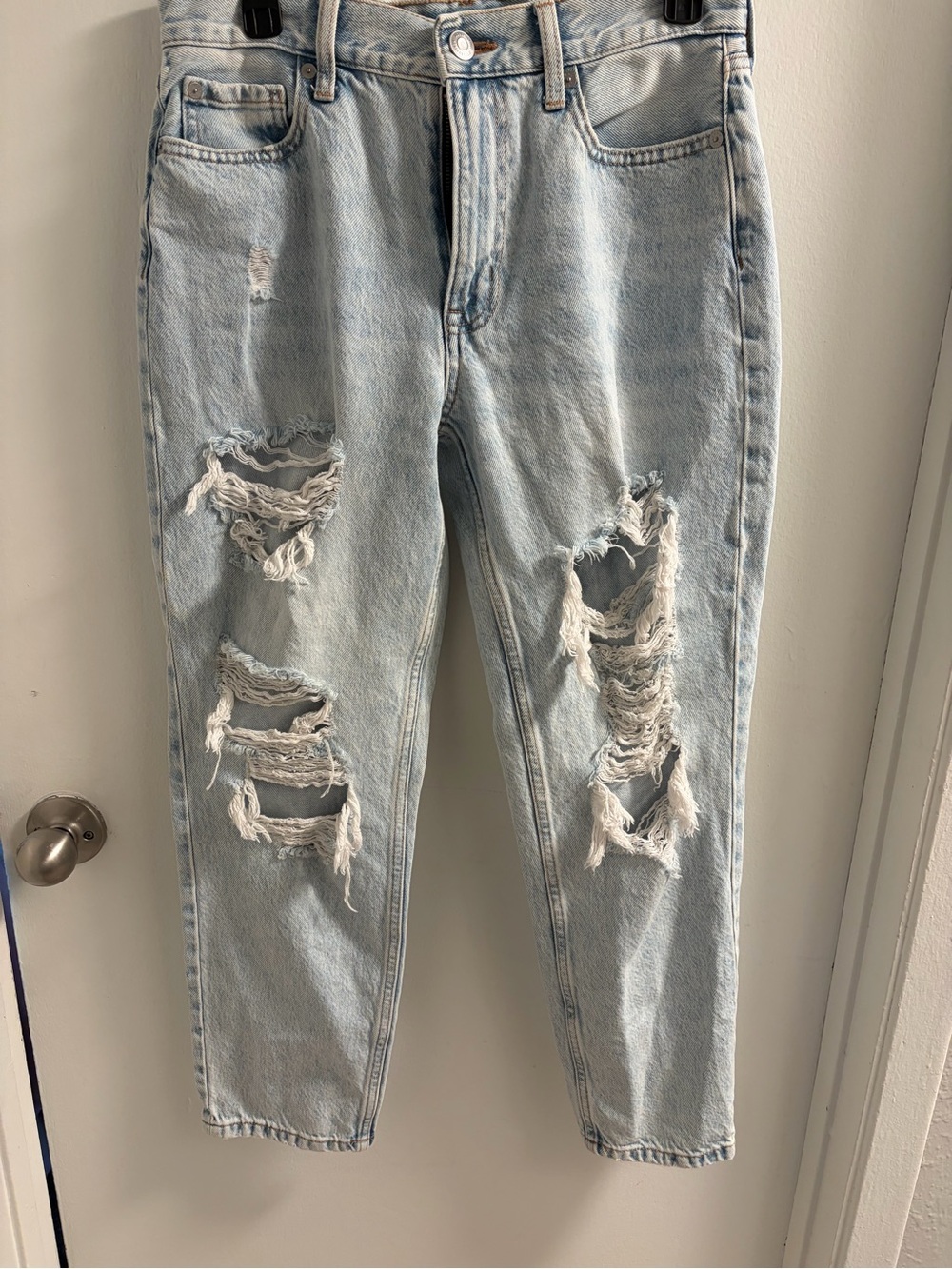Aeropostale Light Blue Ripped Boyfriend Jeans